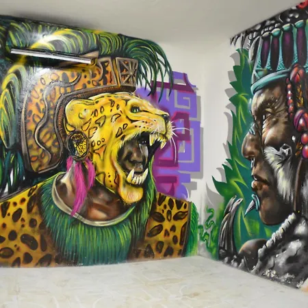 Fiesta Party Hostel - Cancun